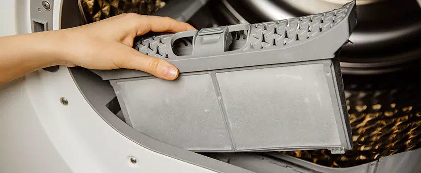 Signs Of A Clogged Dryer Lint Trap in Centerville, Utah